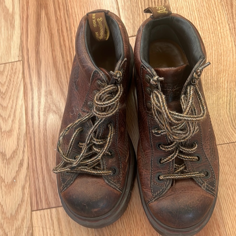 Y2K Dr Martens made in England UK5 W7